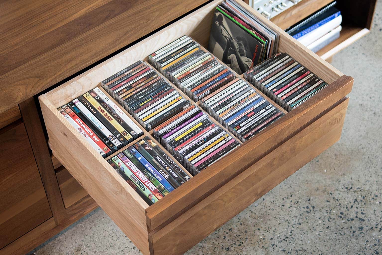 Symbol Audio AERO 76.5″ Sonos LP Console - Image 20