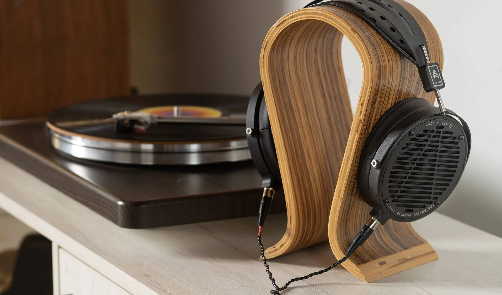 Audeze LCD-2 Classic Over Ear Open Back Headphones (Black) - Image 2