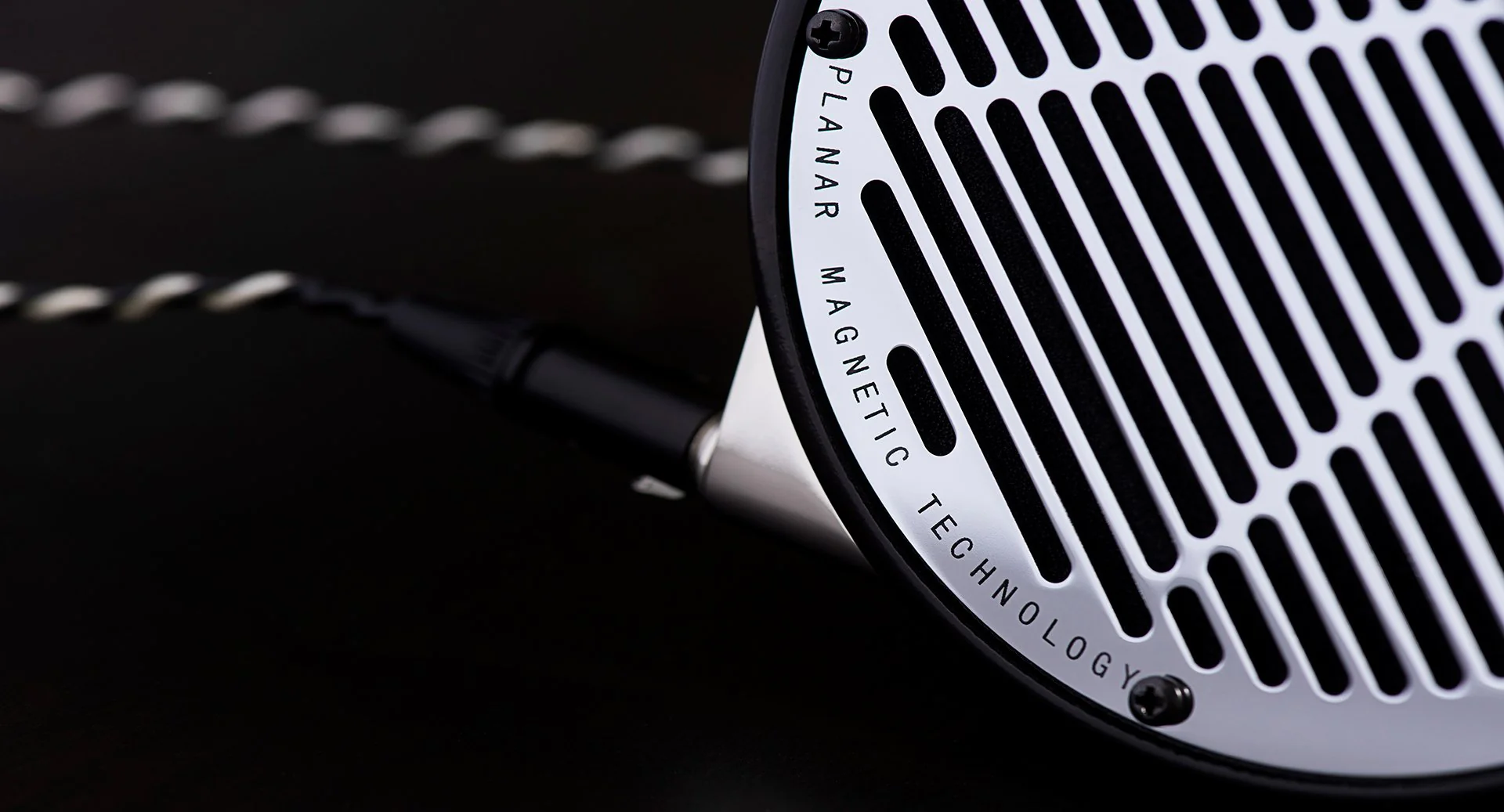 Audeze LCD-4 Over Ear Open Back Planar Magnetic Headphones (Wood) - Image 5