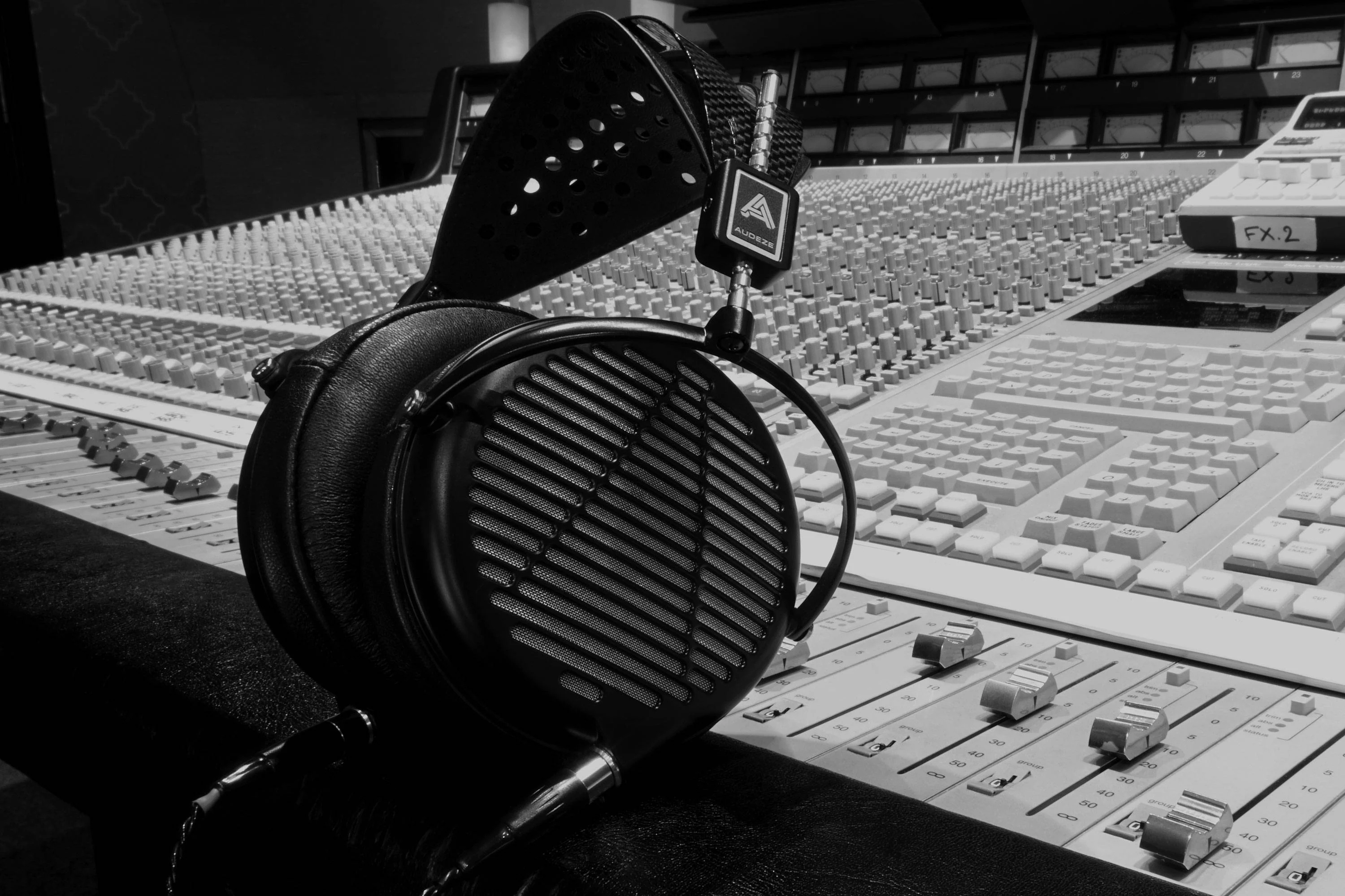 Audeze LCD-MX4 Over Ear Open Back Planar Magnetic Headphones (Black Leather) - Image 6