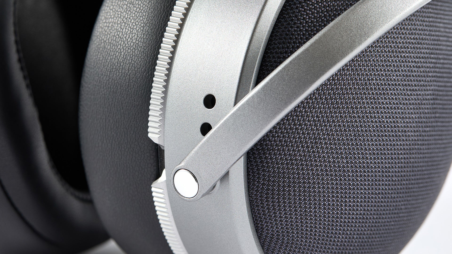 Audeze LCD-S20 Closed Back Planar Headphones (Black w/ Gray) - Image 7