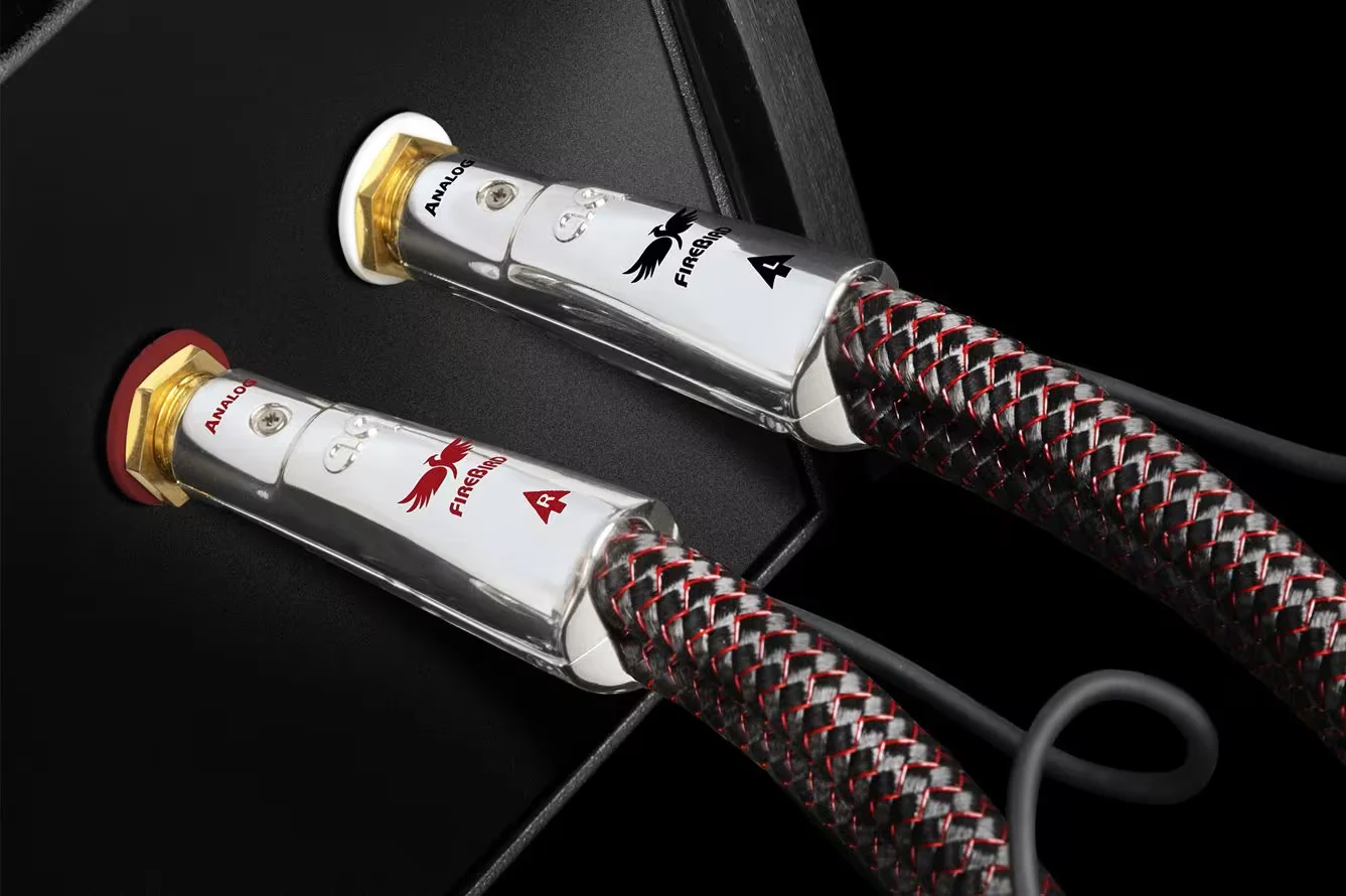 AudioQuest FireBird RCA > RCA Analog Audio Interconnect Cable (Pair) - Image 2