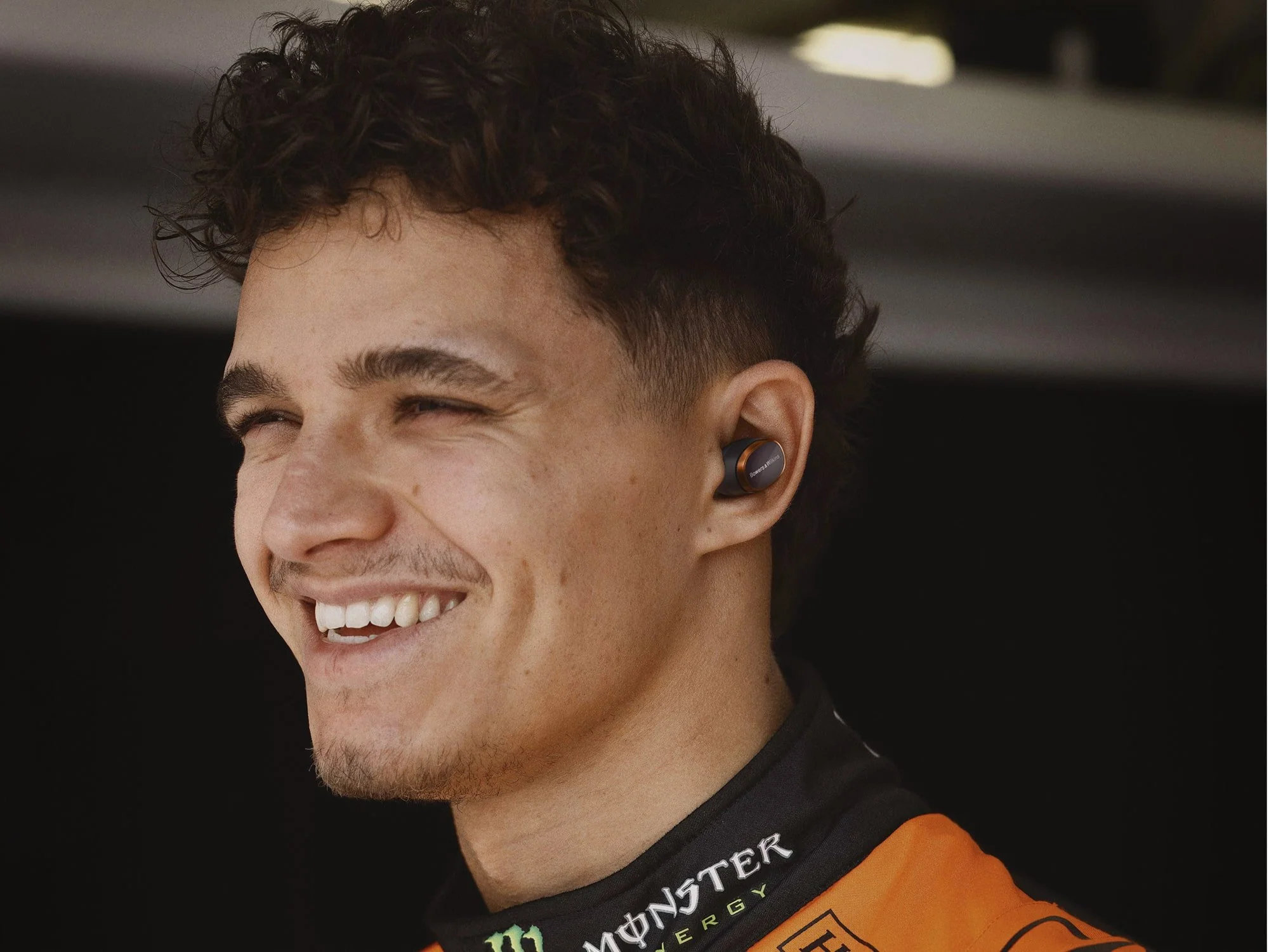 Bowers & Wilkins PI8 McLaren Edition In Ear True Wireless Earbuds - Image 6