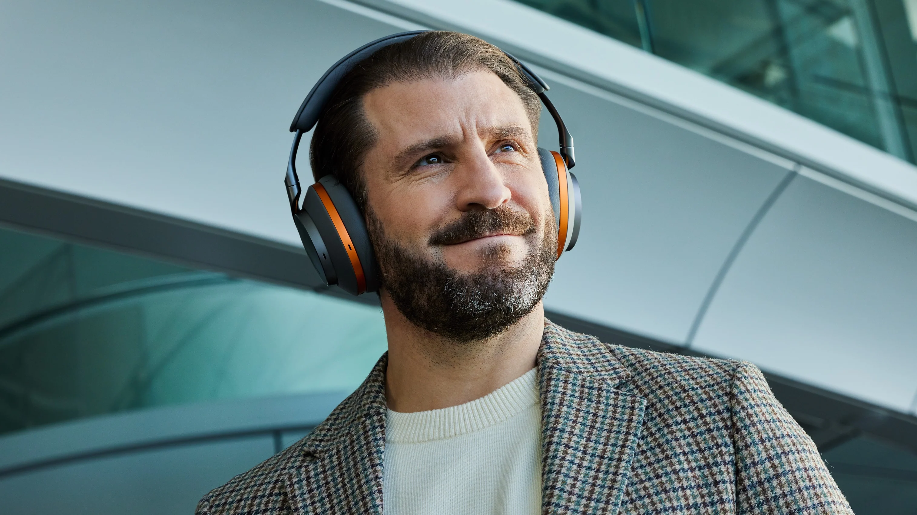 Bowers & Wilkins PX8 Special Edition McLaren Over Ear Noise Cancelling Headphones - Image 8