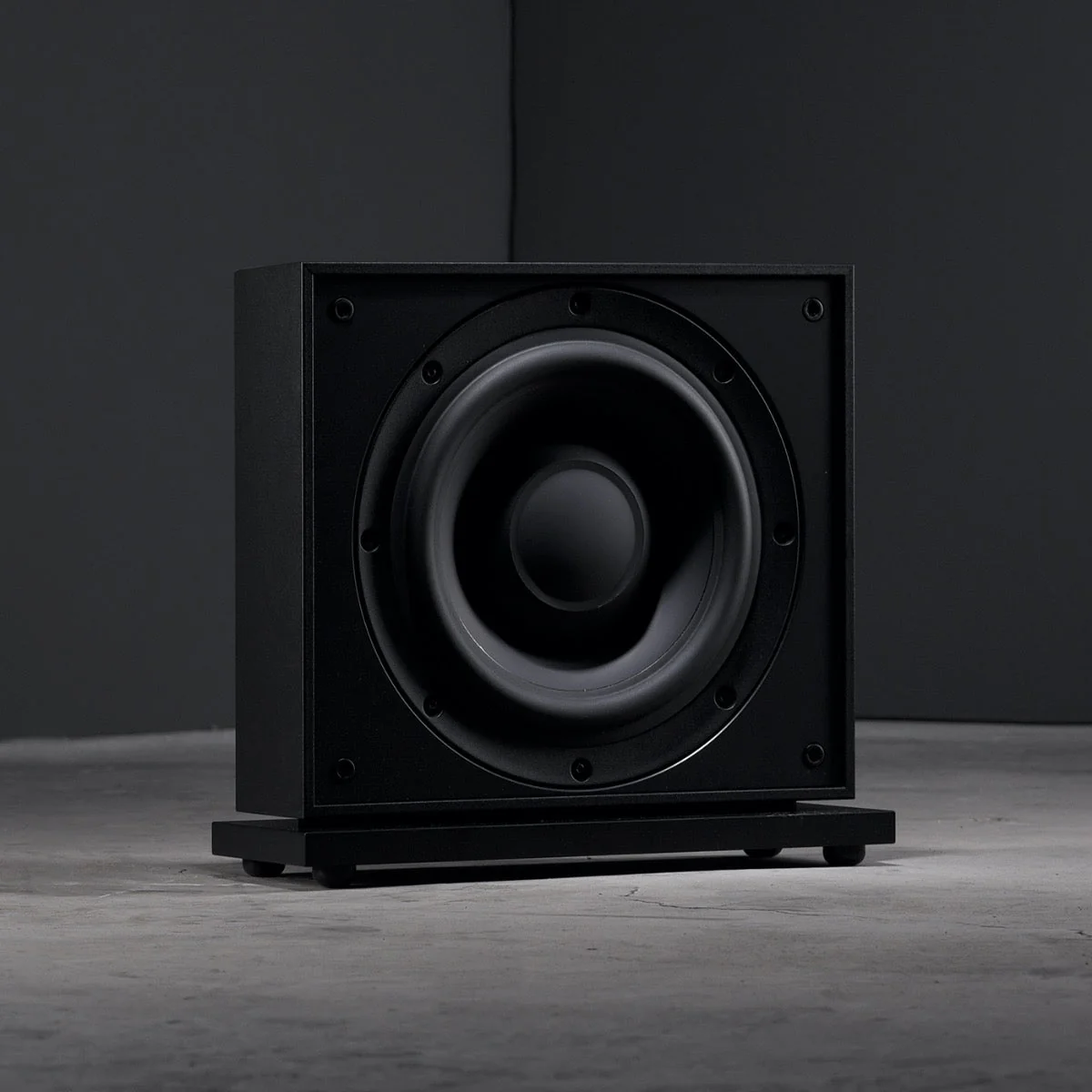 Leon Aaros Series A10-UT-1K-2X (2) 10 Inch Ultra-Thin Subwoofer with (1) L3-1K Amplifier