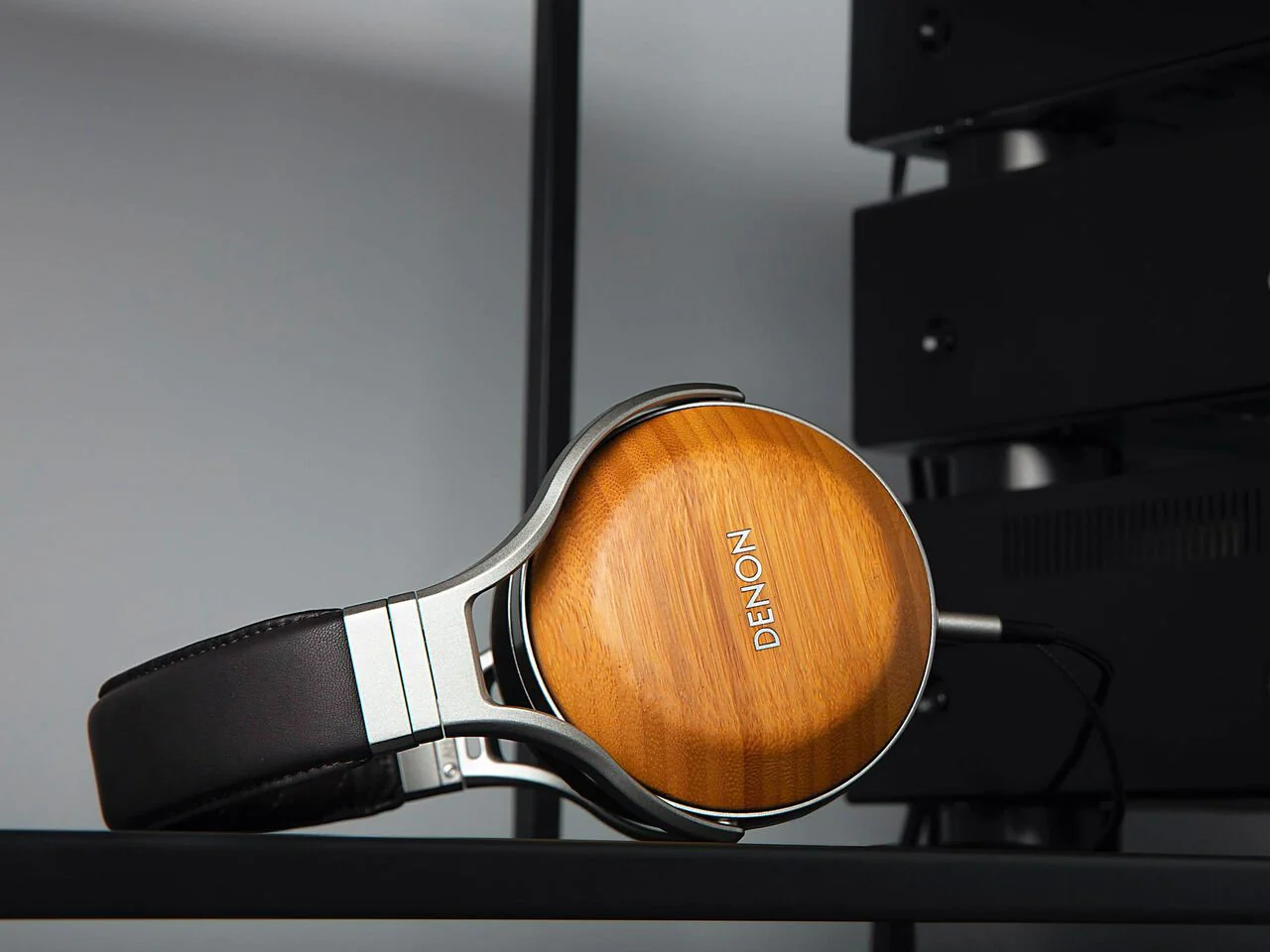 Denon AH-D9200 Premium Over Ear Headphones (Bamboo) - Image 8