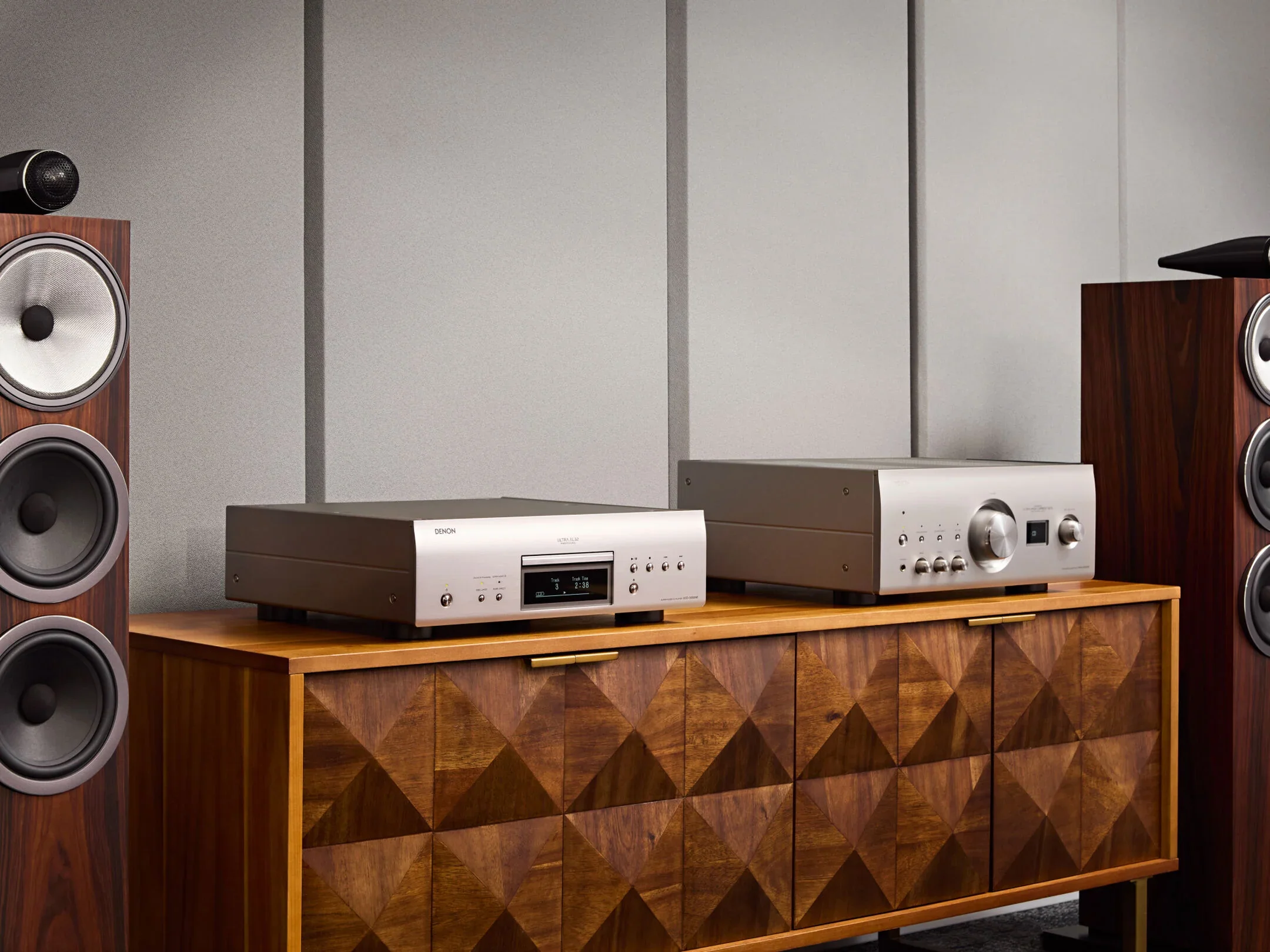 Denon DCD-3000NE Reference Series SACD CD Player - Image 11