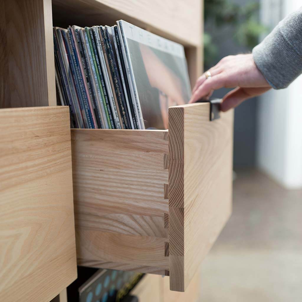 Symbol Audio DOVETAIL 4 × 2 Storage Cabinet - Image 12