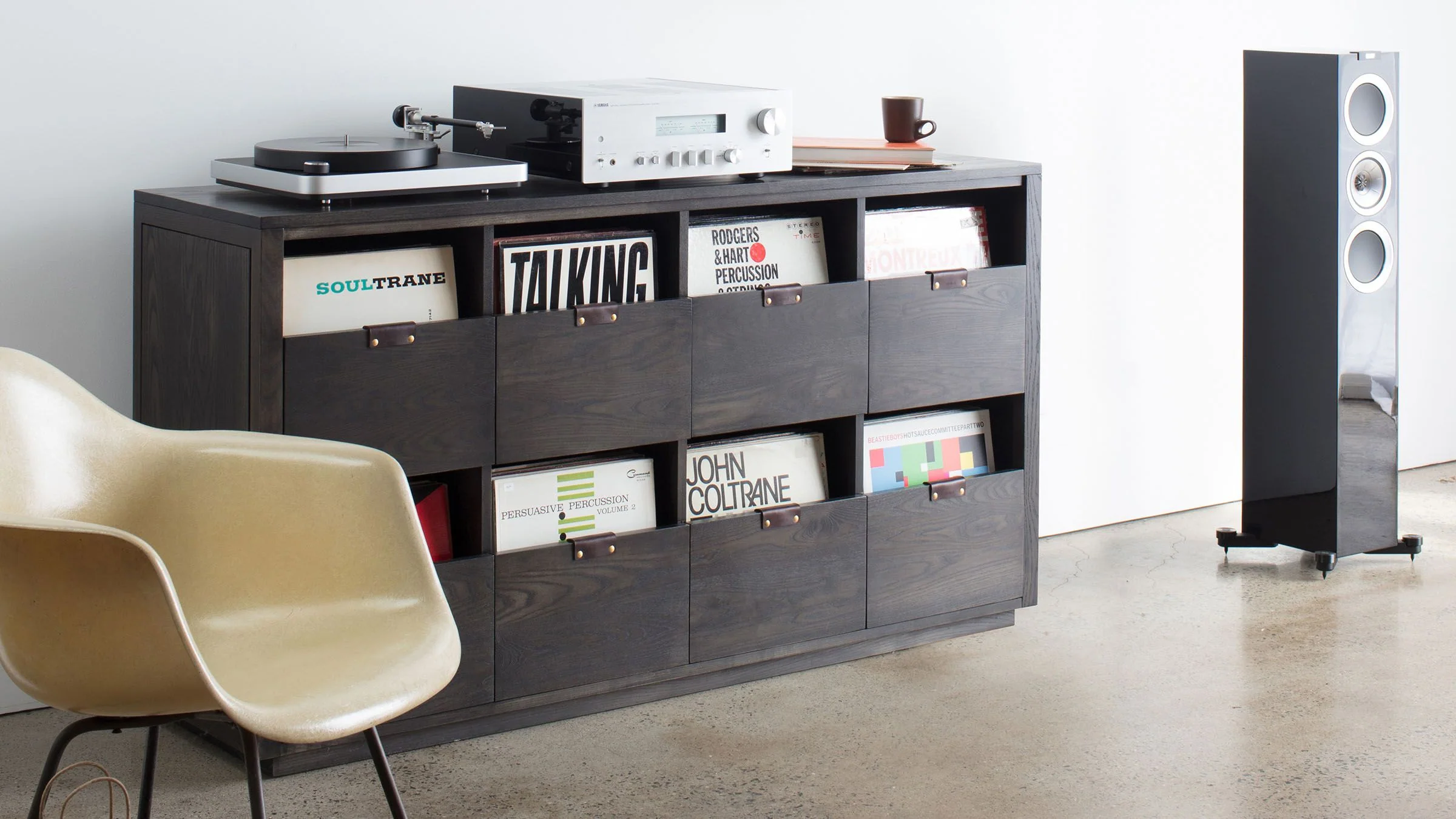 Symbol Audio DOVETAIL 4 × 2 Storage Cabinet - Image 9