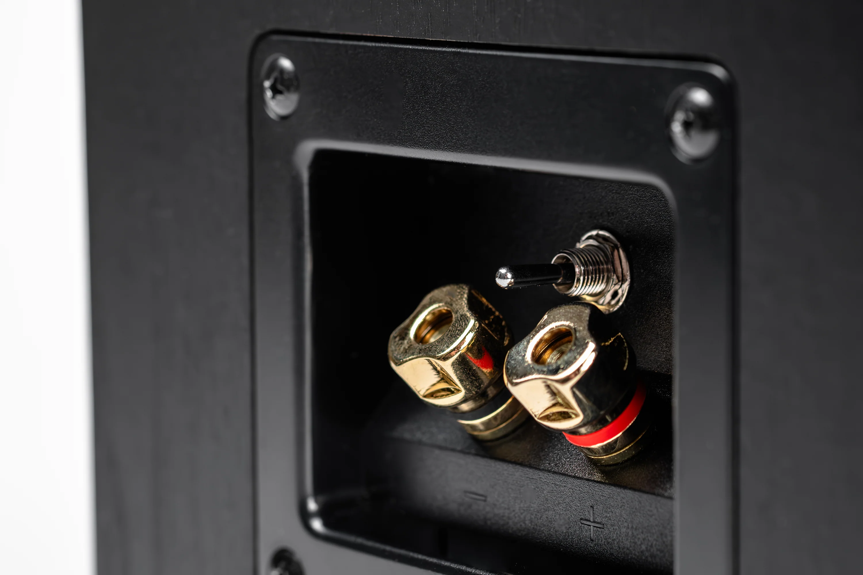 ELAC Debut 3.0 DA43 4 Inch On Wall/Atmos Enable Speakers (Pair) - Image 11