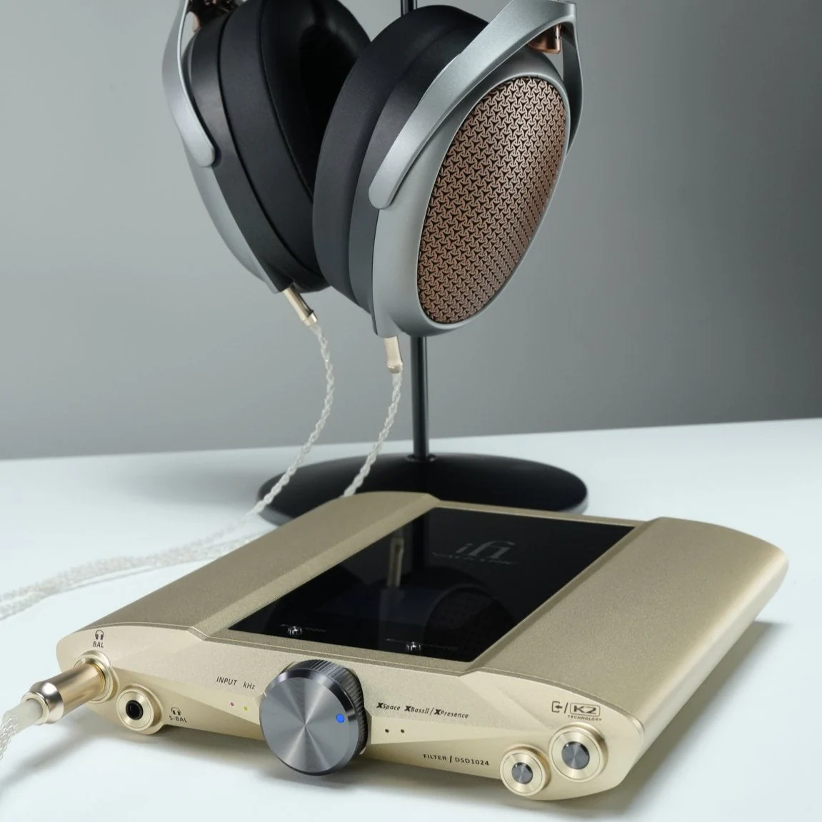 iFi Audio iDSD Valkyrie Flagship Portable DAC with DSD Remastering - Image 7