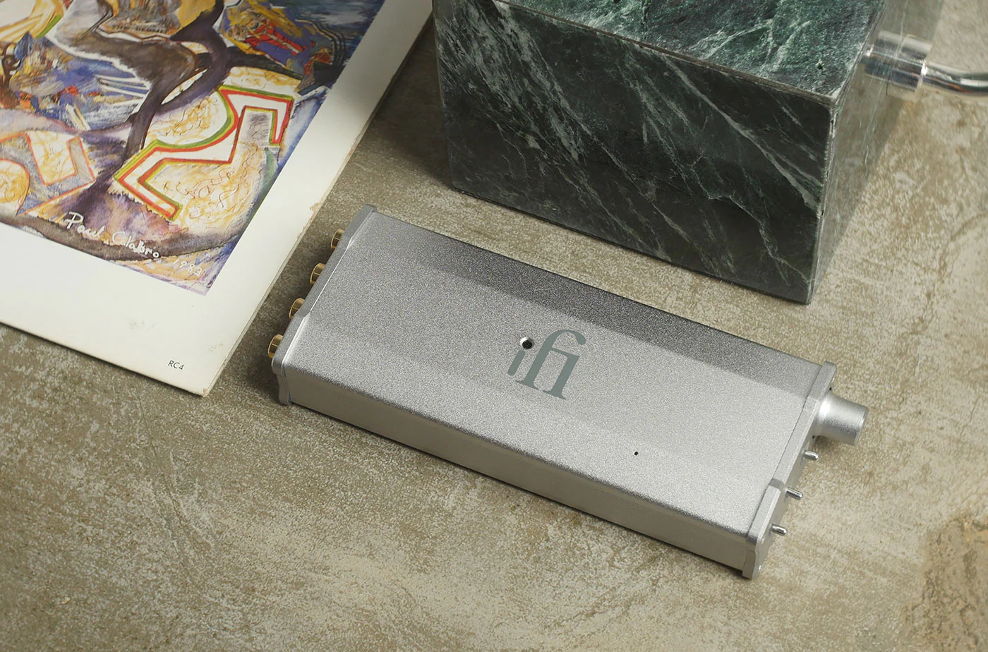 iFi Audio Micro iTube2 Vacuum Tube Buffer and Line Stage Preamplifier - Image 6