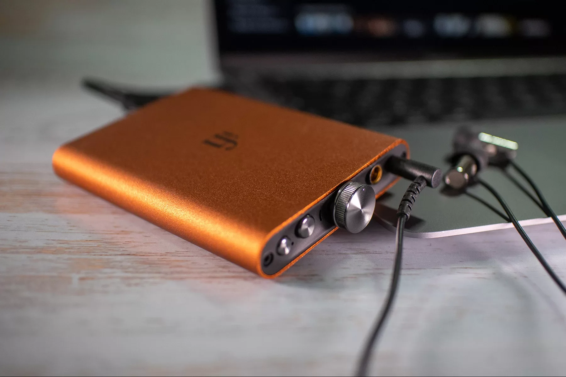 iFi Audio hip-dac 2 Portable Balanced DAC Headphone Amplifier with USB Input - Image 10