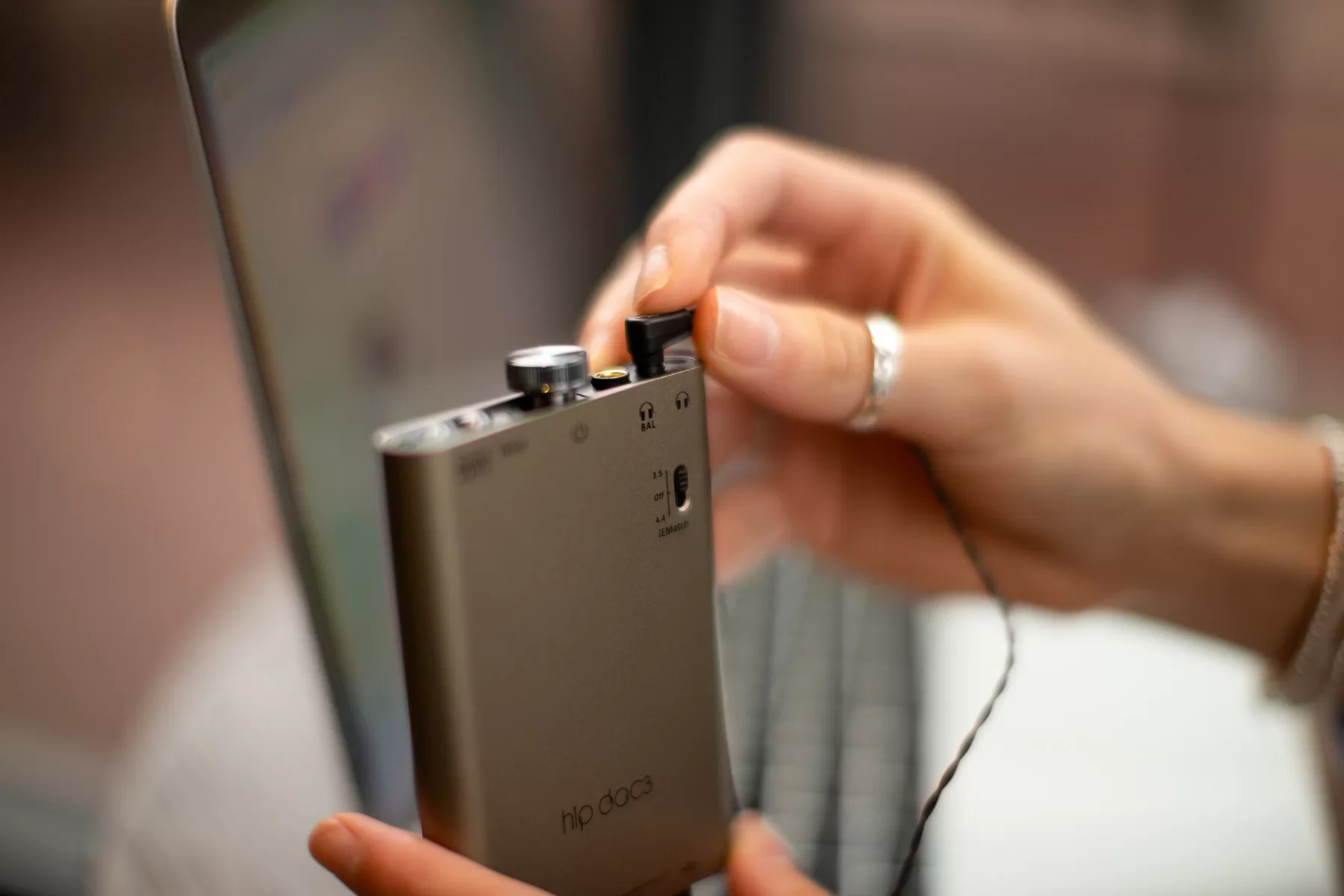 iFi Audio hip-dac 3 Portable Hi-Res DAC and Headphone Amplifier - Image 7