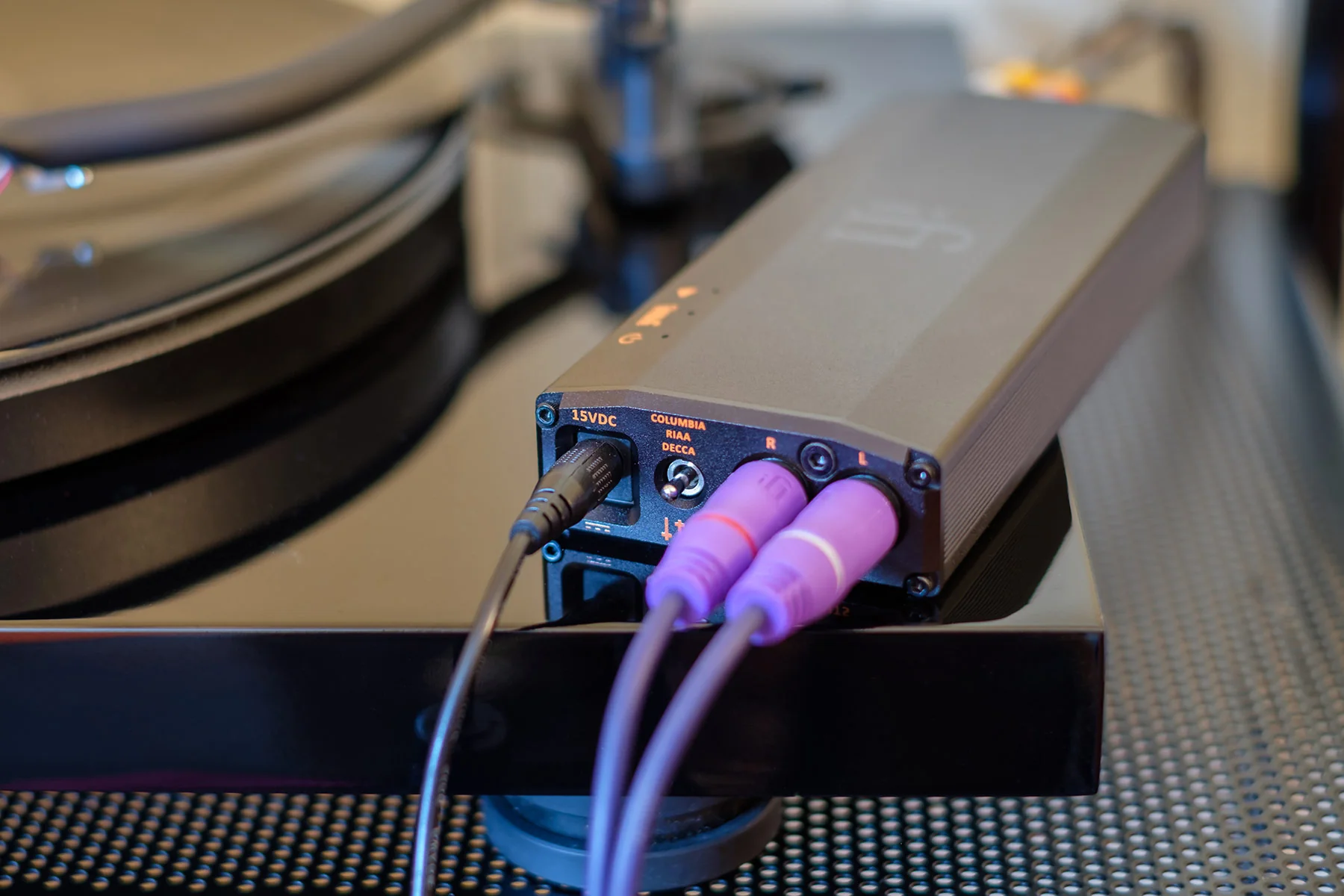 iFi Audio iPhone3 Black Label Phono Pre Amplifier - Image 3