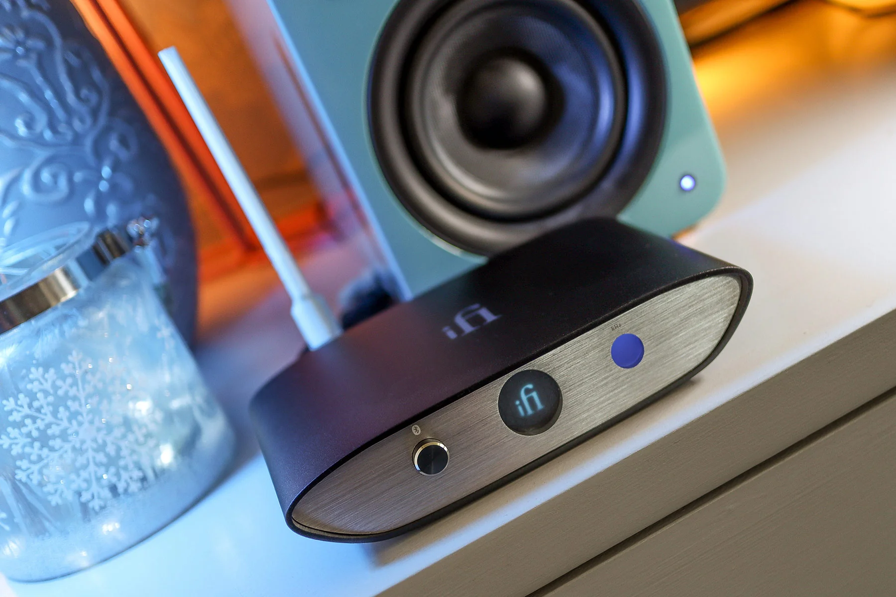 iFi Audio ZEN Blue V2 Desktop Bluetooth DAC and Streamer - Image 4