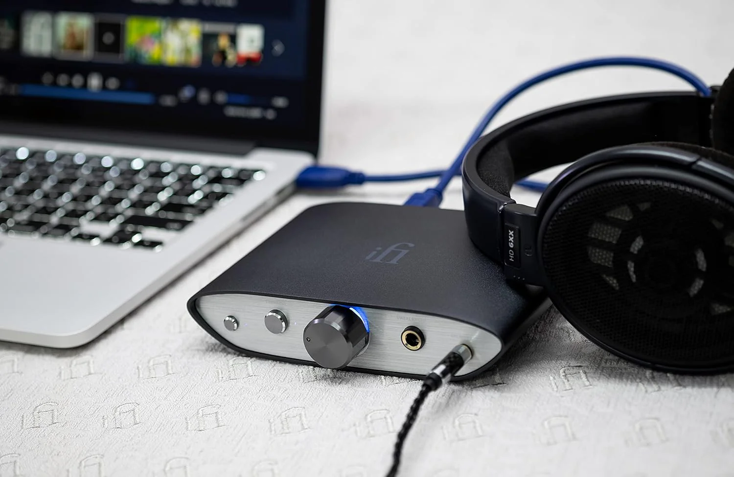 iFi Audio Zen DAC V2 Desktop USB DAC and Headphone Amplifier - Image 7
