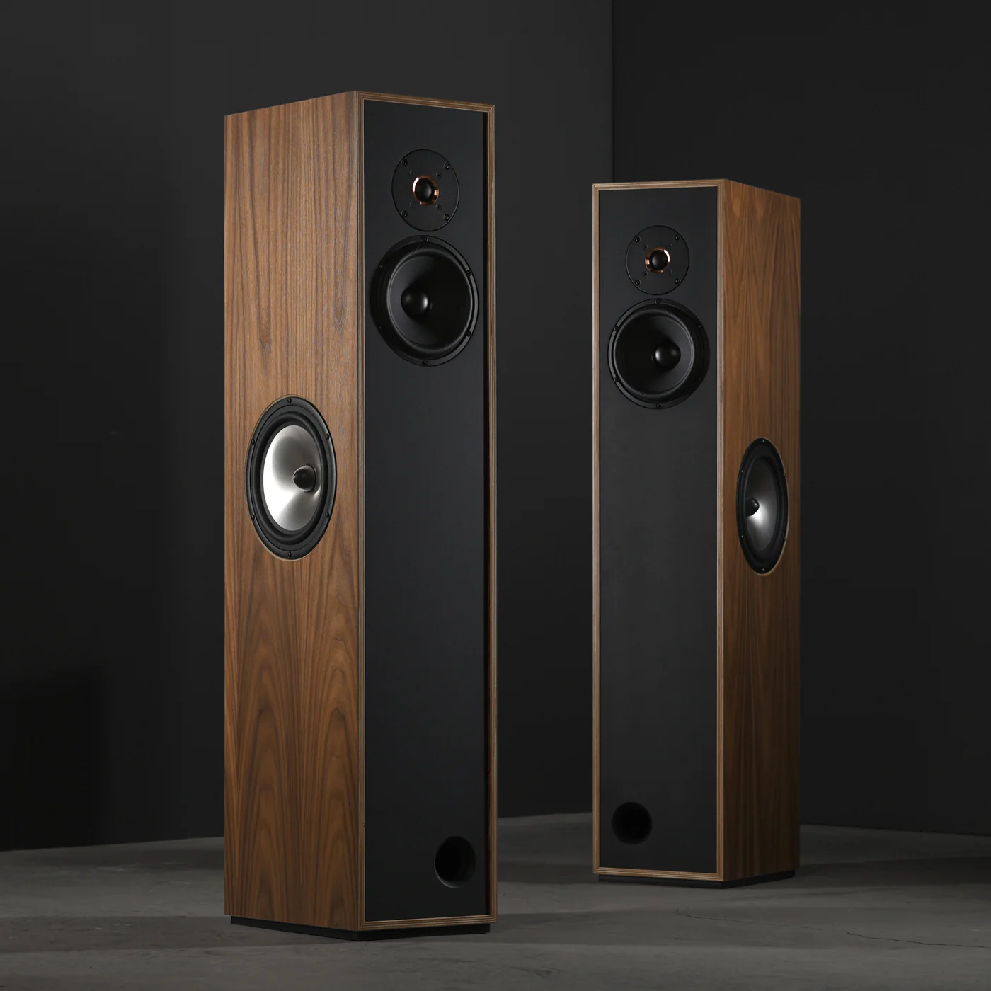 Leon TiSEVEN-MTM Timbre Floorstanding Speakers (Pair)