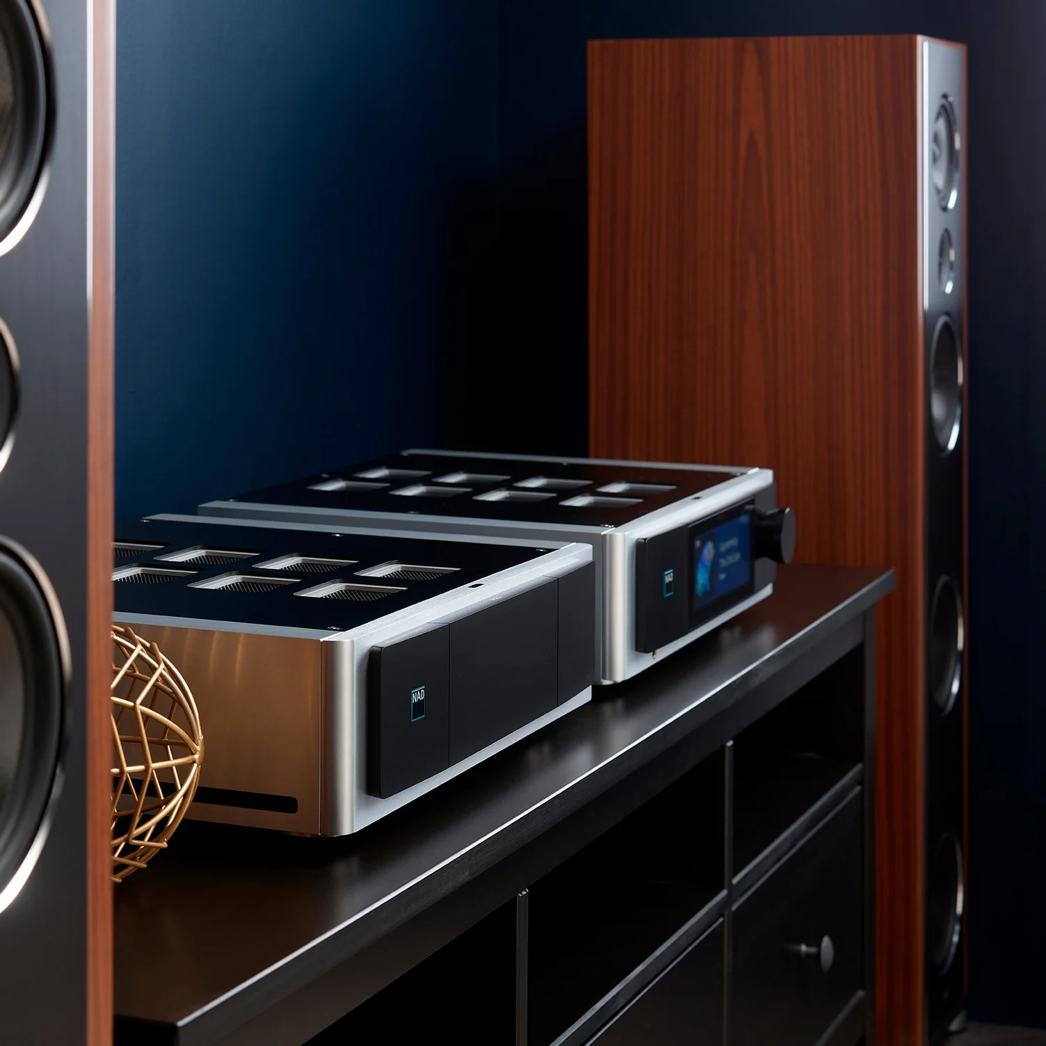 NAD Masters Series M23 Hybrid Digital Stereo Power Amplifier - Image 6