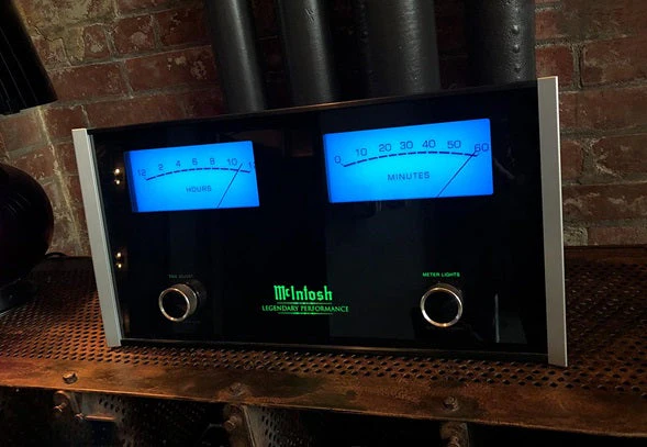 McIntosh MCLK12 Mantle Clock (Black) - Image 3