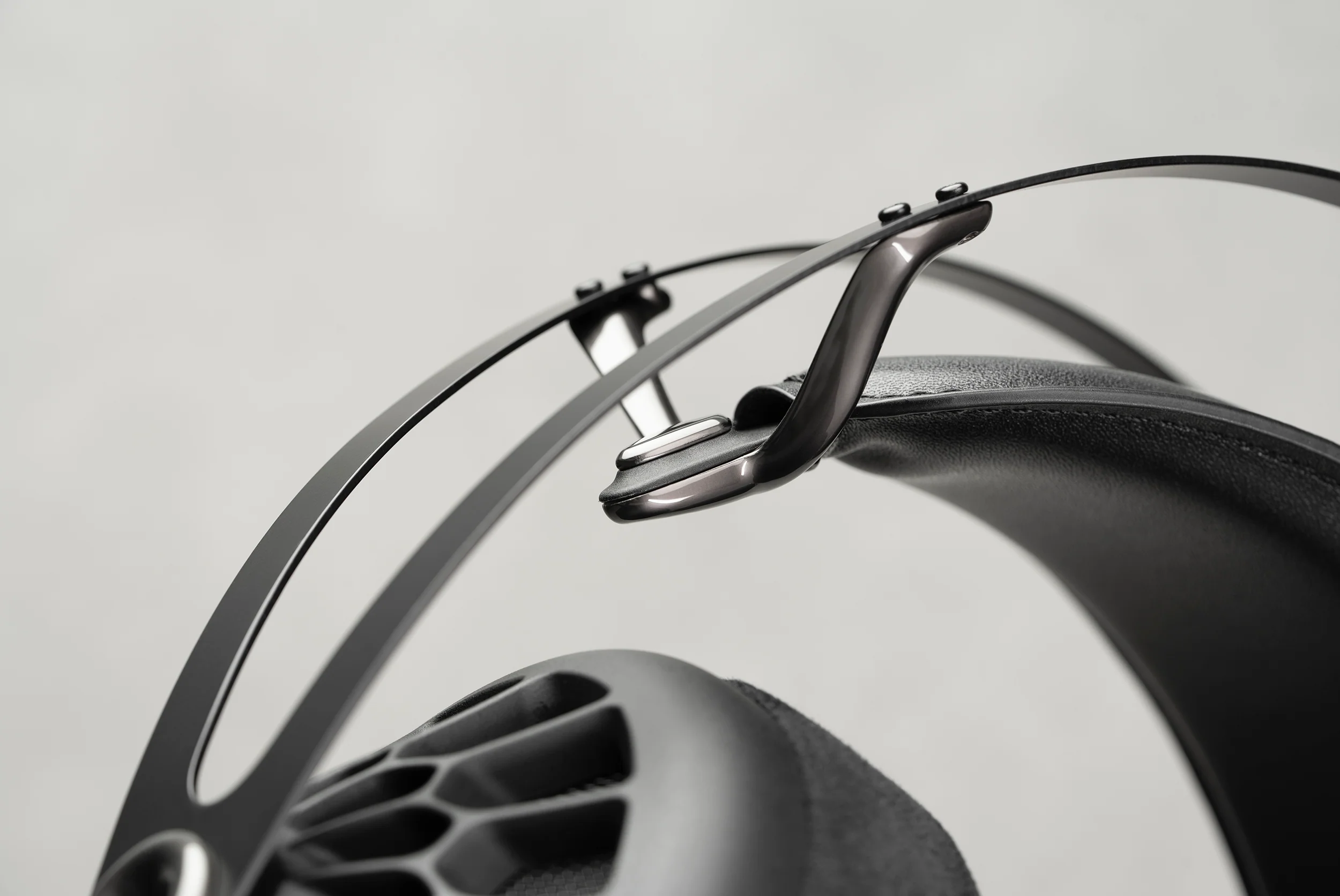 Meze Audio 105 AER Open Back Headphones - Image 5