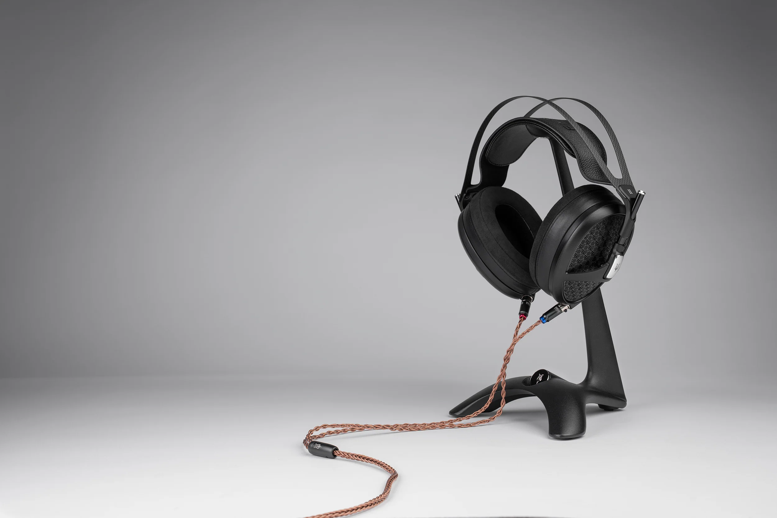 Meze Audio Empyrean II Headphones & Manta Black Premium Bundle - Image 5