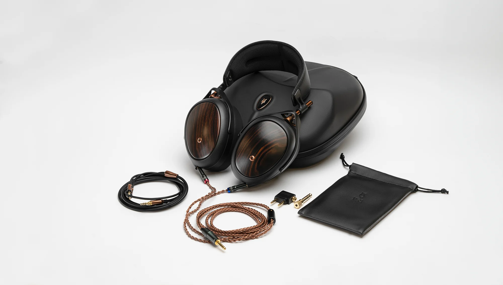 Meze Audio LIRIC (2nd Generation) Closed Back Circumaural Headphones - Image 4