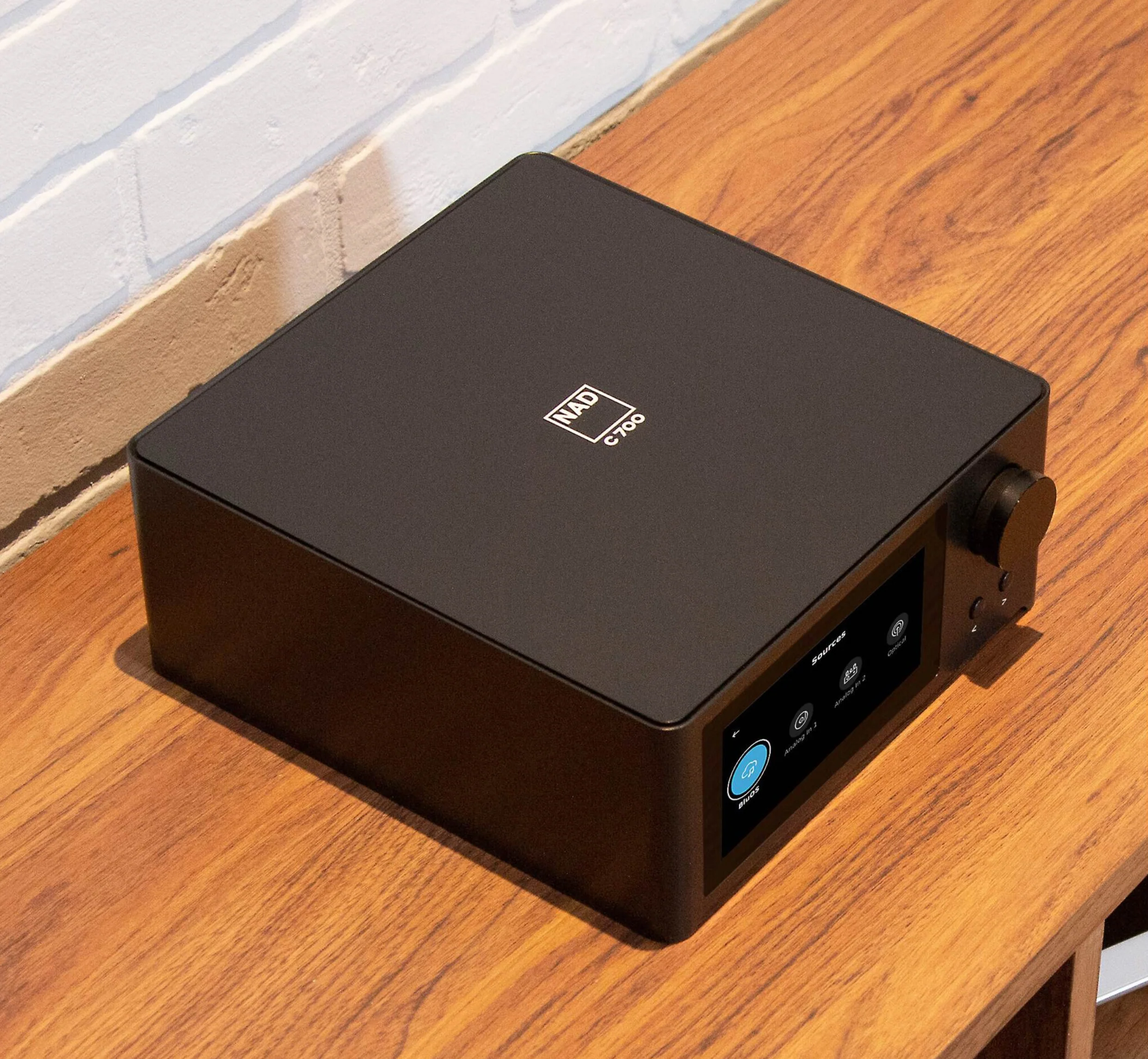 NAD C 700 BluOS Streaming Amplifier - Image 4