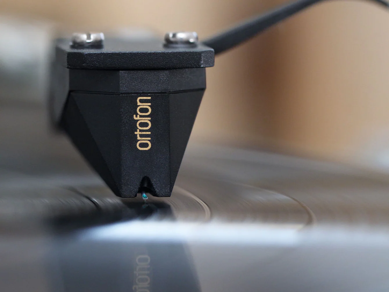 Ortofon 2M Black Verso Moving Magnet Cartridge - Image 2