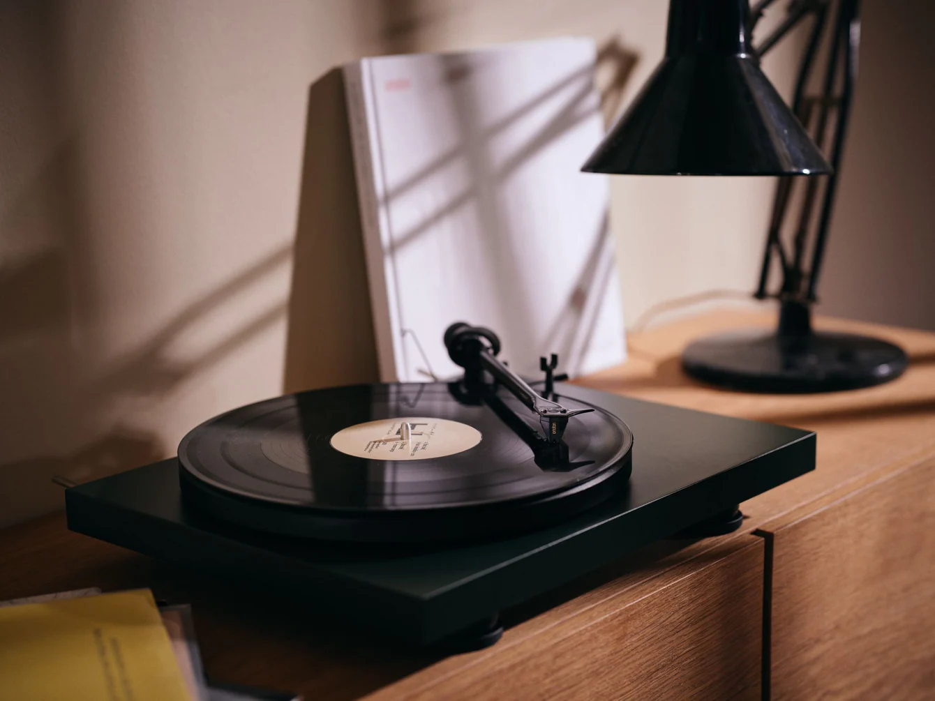 Ortofon 2M Black Verso Moving Magnet Cartridge - Image 3
