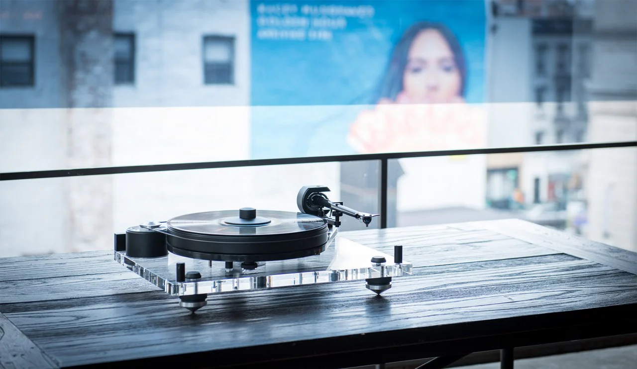 Pro-Ject 6PerspeX SB Suspended Turntable (Clear) - Image 3