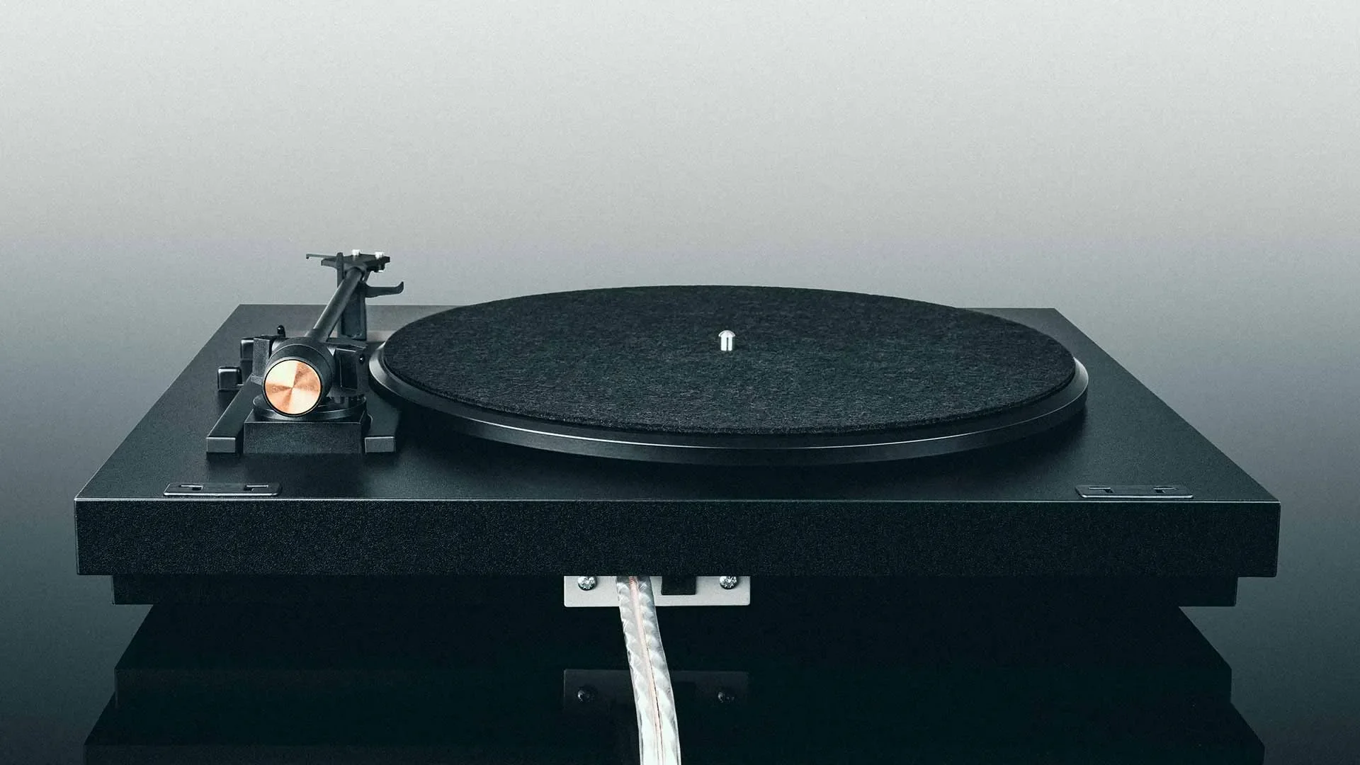 Pro-Ject Automat A1 Automatic Turntable with Ultra-Light-Mass Aluminum Tonearm (Black) - Image 3