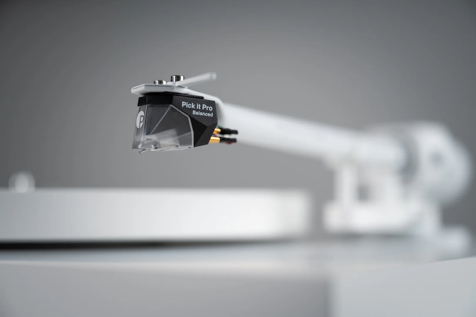 Pro-Ject Debut PRO B Manual Belt Drive Turntable w/ Pick it PRO Balanced Cartridge - Image 6