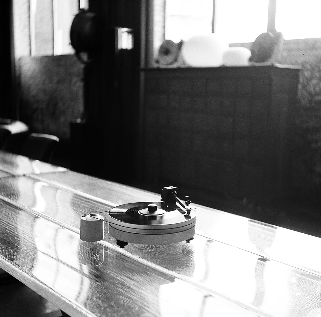 Pro-Ject RPM 5 Carbon Turntable / Sumiko Amethyst Cartridge - Image 6