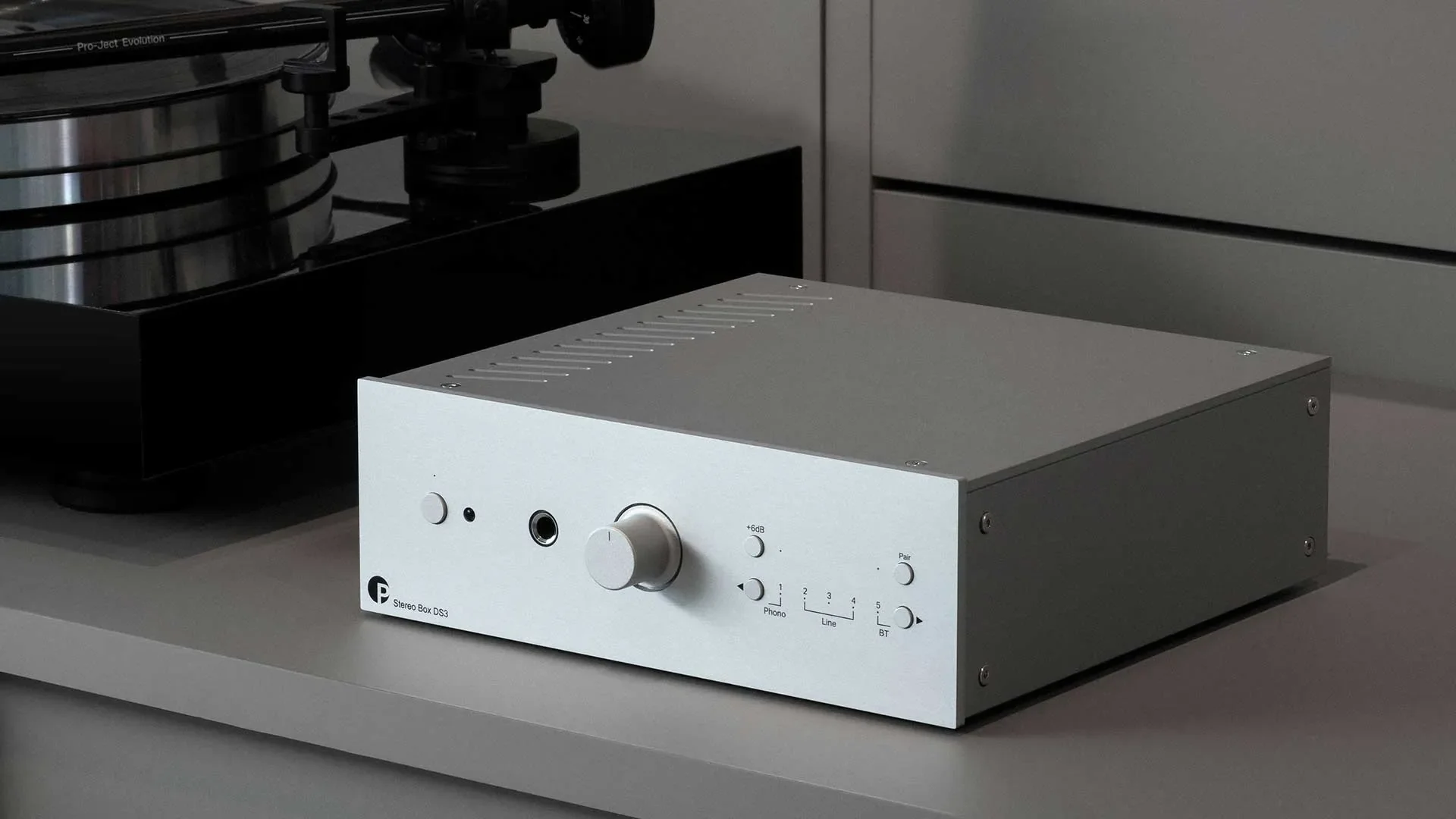 Pro-Ject Stereo Box DS3 Integrated Amp w/ Bluetooth & MM/MC Phono - Image 4