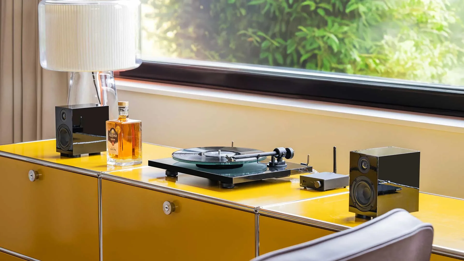 Pro-Ject T1 EVO BT Bluetooth Turntable with Ortofon OM 10 MM Cartridge - Image 6