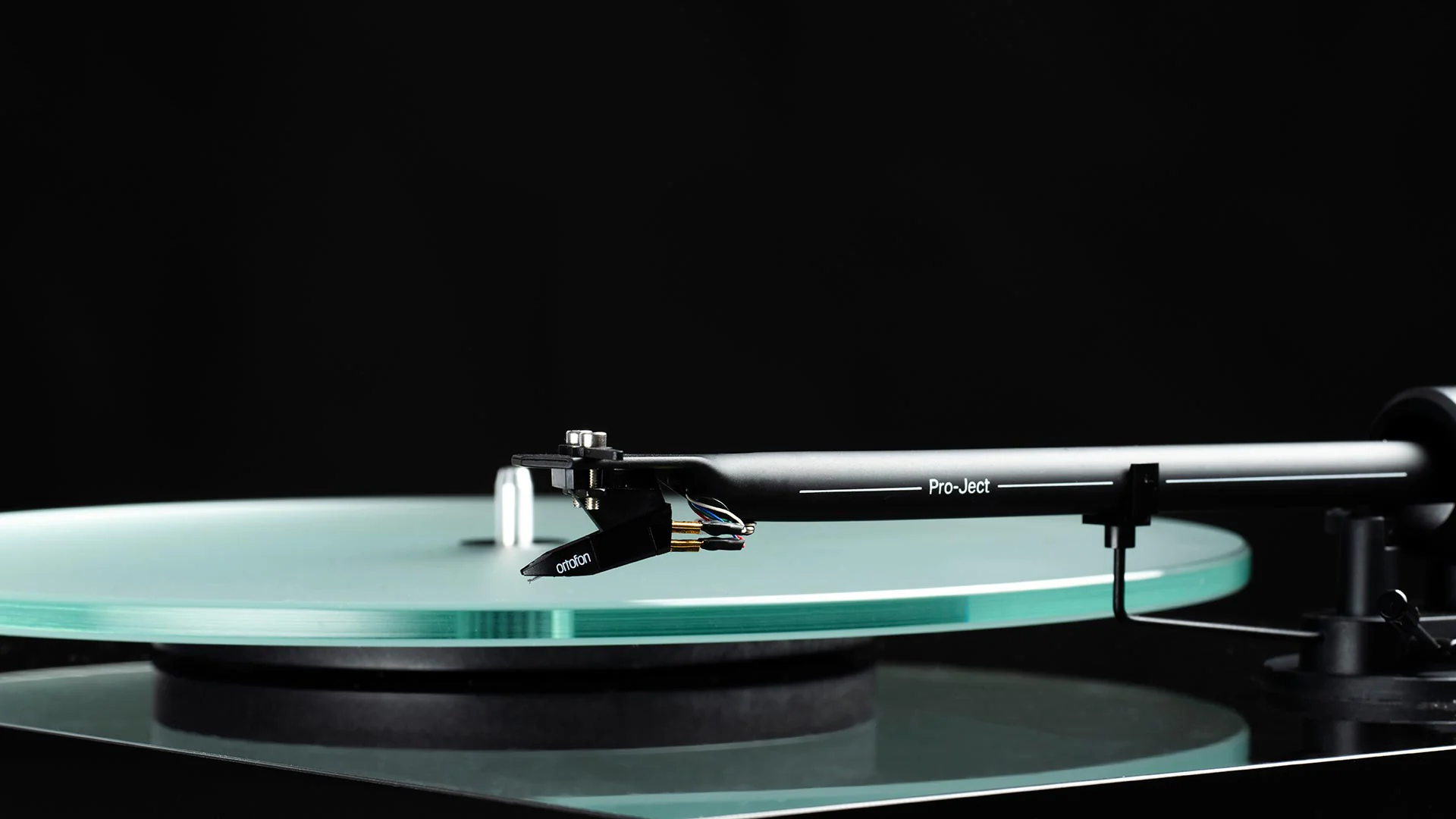 Pro-Ject T1 EVO BT Bluetooth Turntable with Ortofon OM 10 MM Cartridge - Image 9