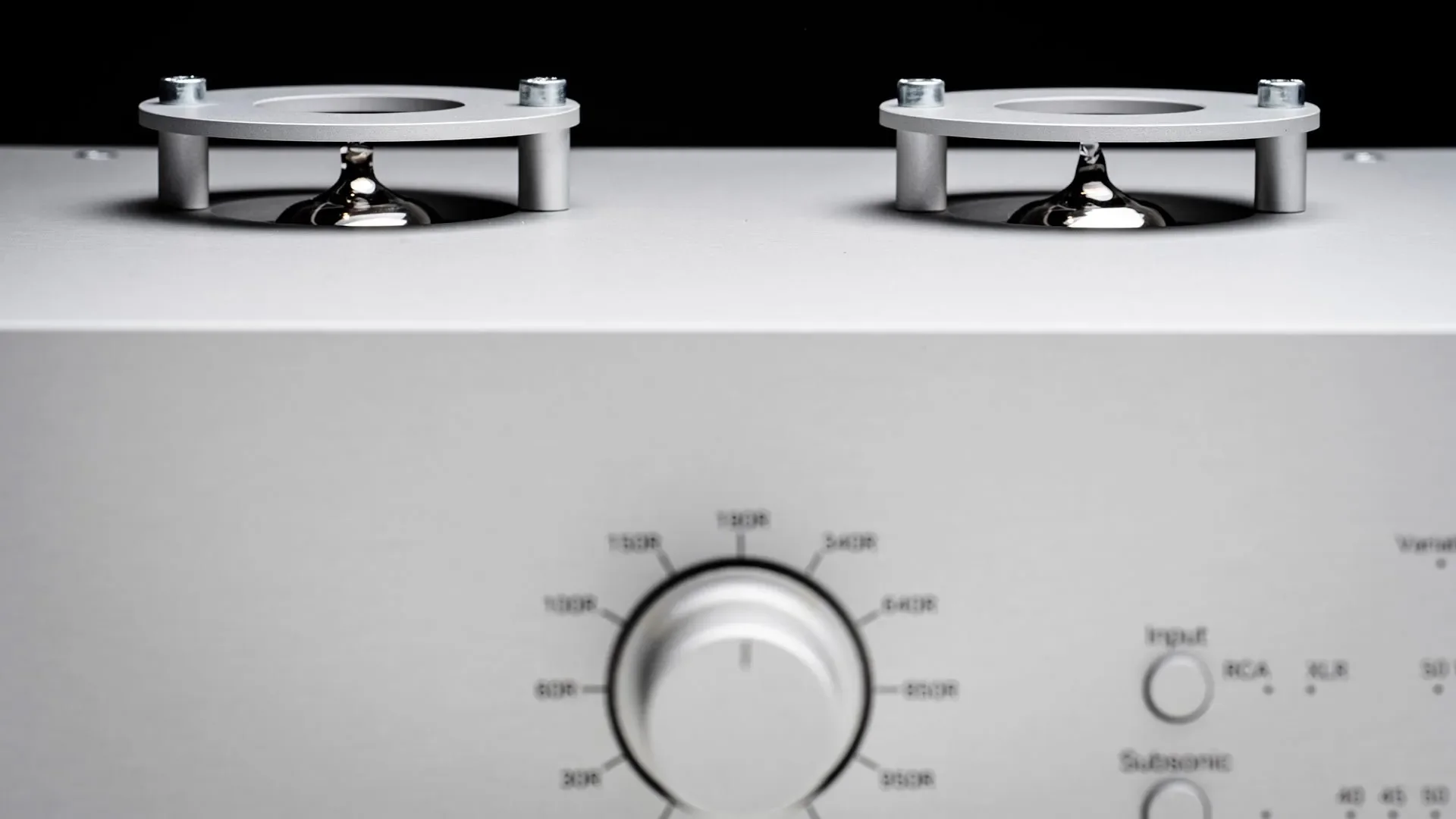 Pro-Ject Tube Box DS3 B Balanced Tube MM/MC Phono Preamp - Image 8