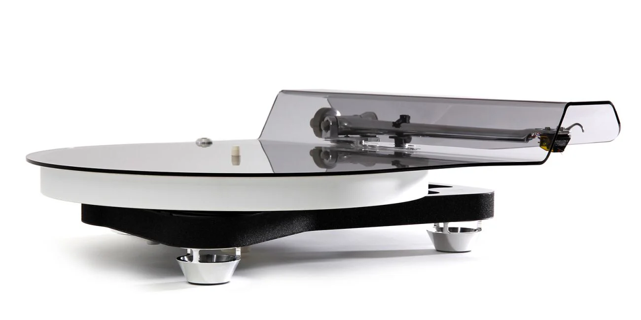 Rega Naia Reference Turntable - Image 2