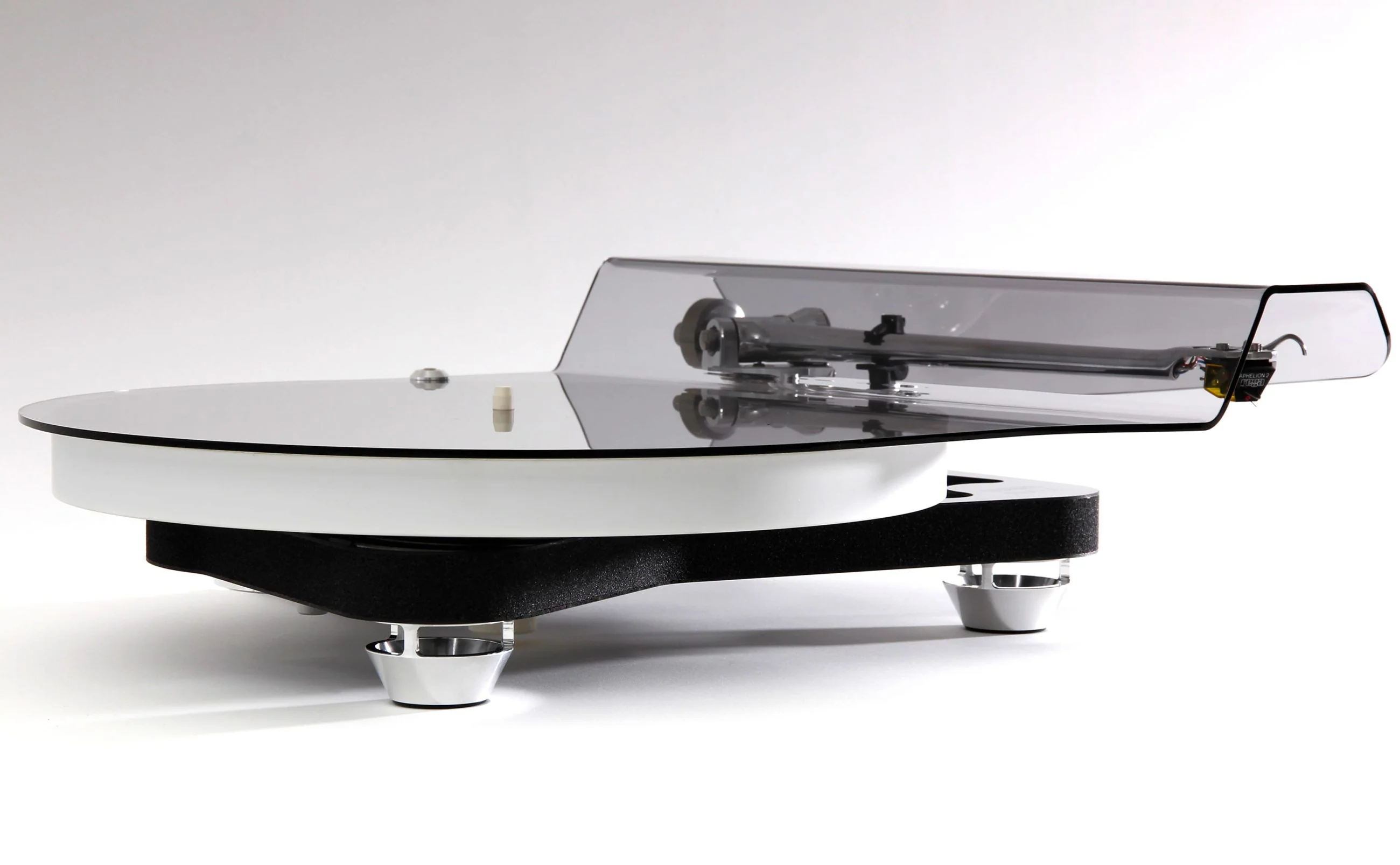 Rega Naia Reference Turntable - Image 9