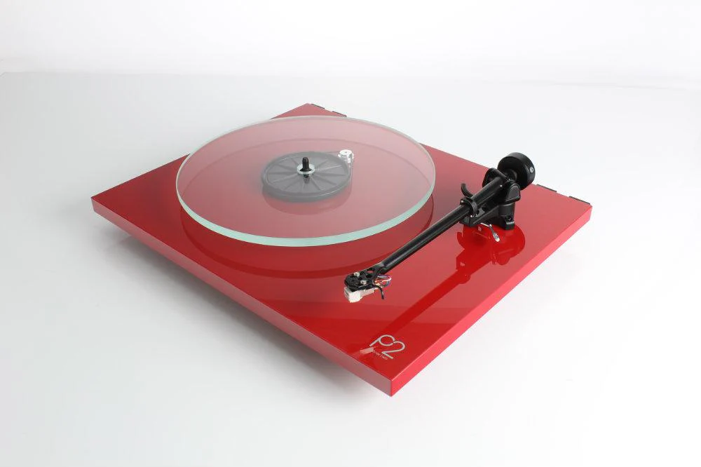 Rega Planar 2 Turntable with RB220 Tonearm and Carbon MM Cartridge - Image 3