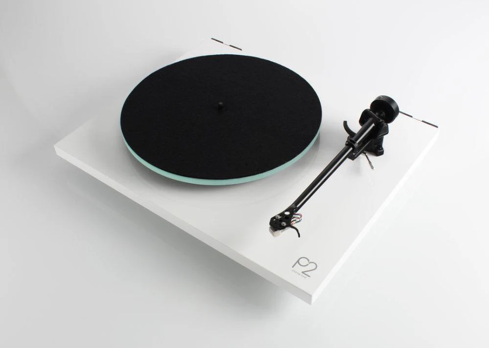 Rega Planar 2 Turntable with RB220 Tonearm and Carbon MM Cartridge - Image 5