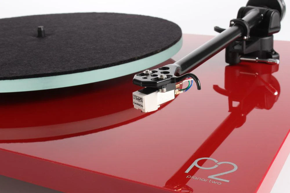 Rega Planar 2 Turntable with RB220 Tonearm and Carbon MM Cartridge - Image 6