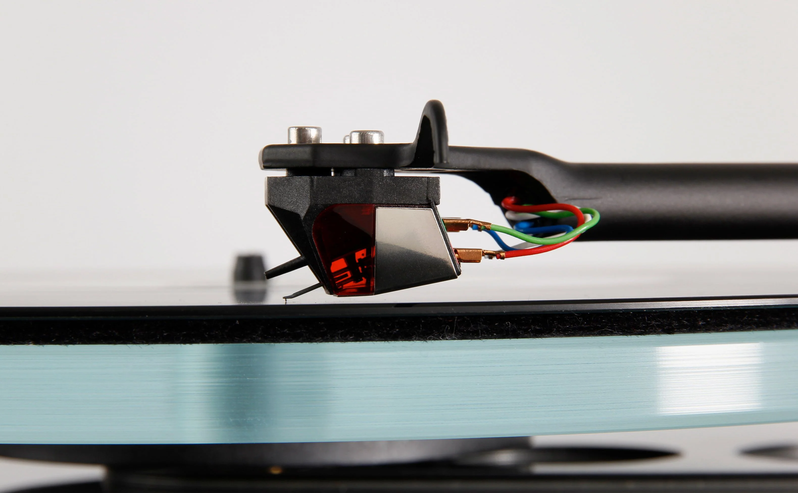 Rega Planar 2 Turntable with RB220 Tonearm and Nd3 MM Cartridge - Image 10