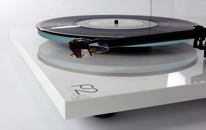 Rega Planar 2 Turntable with RB220 Tonearm and Nd3 MM Cartridge - Image 5