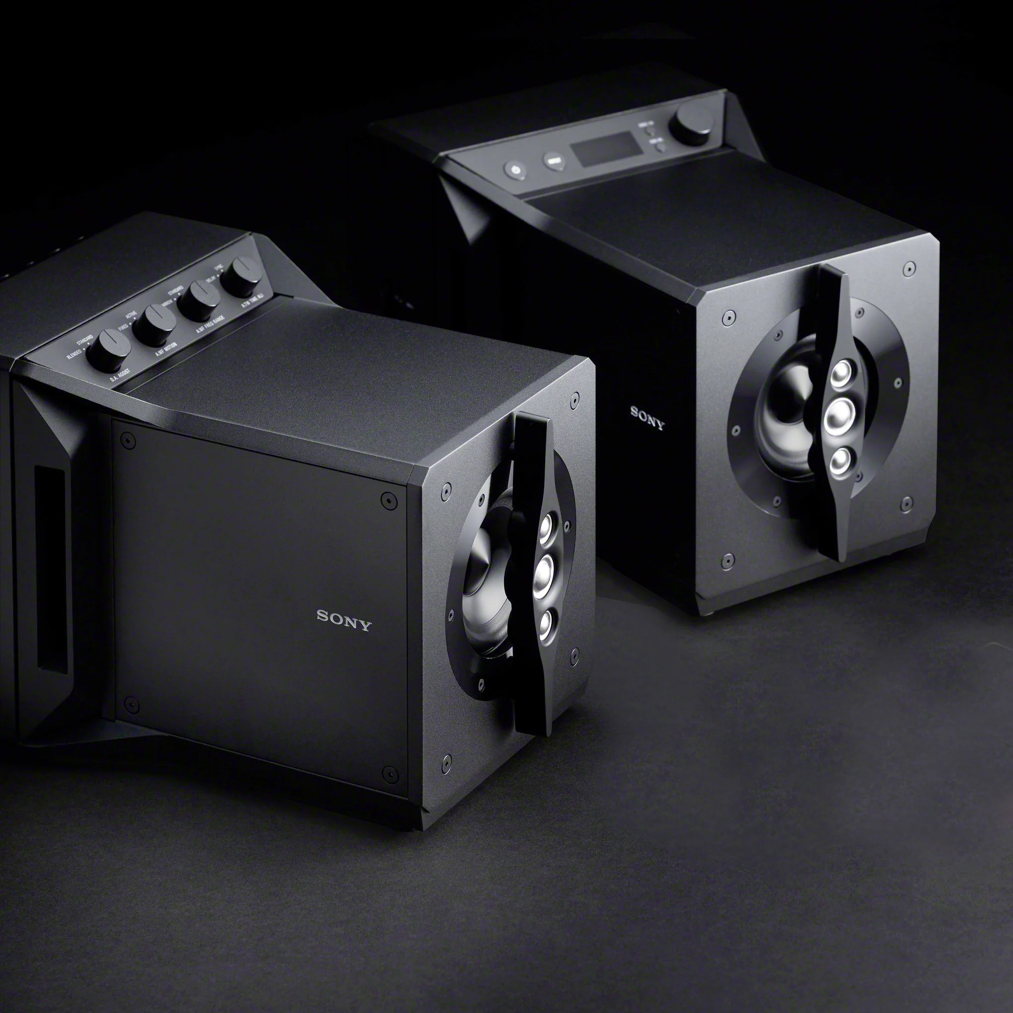 SA-Z1 Signature Series Hi-Res Near Field Powered Speaker System - Image 2