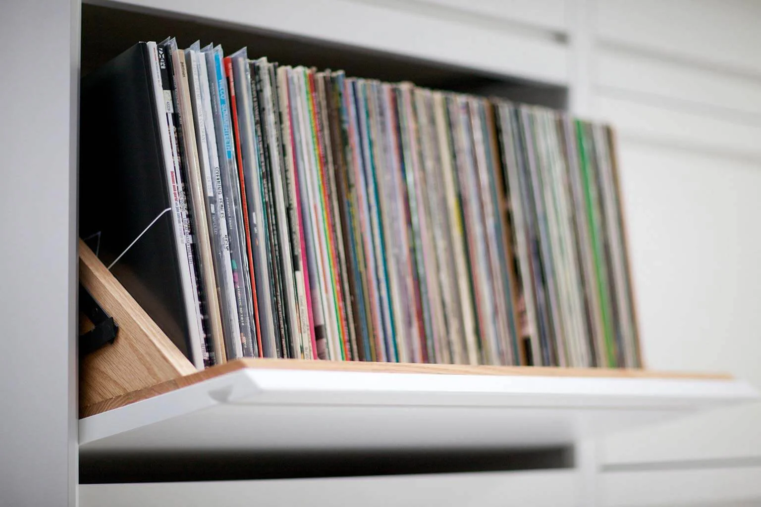 Symbol Audio AERO 51″ LP Audio Console - Image 17
