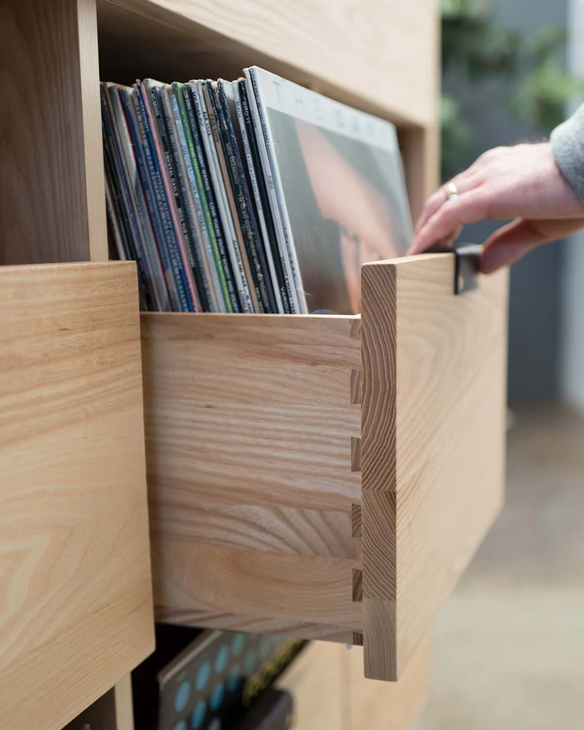 Symbol Audio DOVETAIL 3 x 2.5 with Equipment Shelf - Image 10