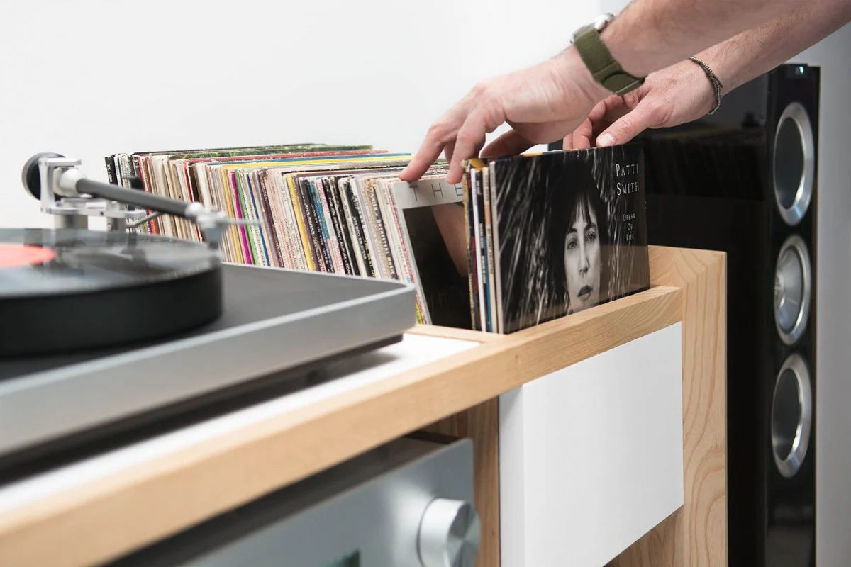 Symbol Audio UNISON Vinyl Storage Cabinet - Image 10