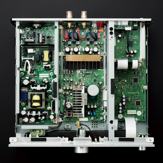 Technics SU-G700M2 Stereo Integrated Amplifier - Image 3